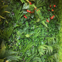 mur végétal artificiel fleurs rouges