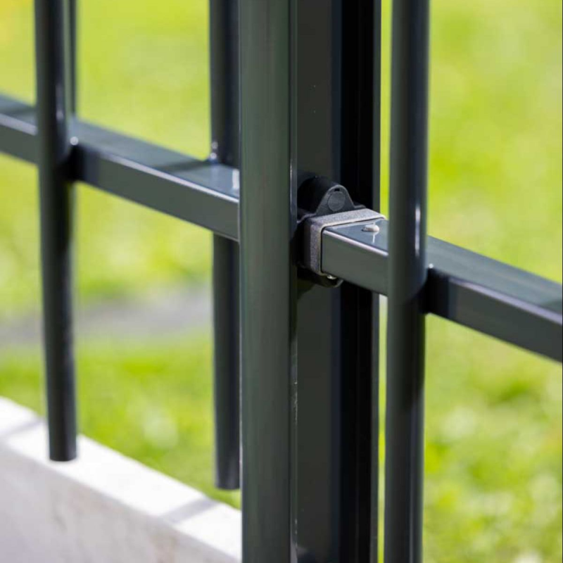 fixation cloture barreaudage