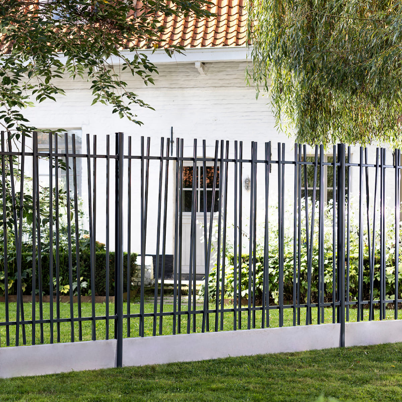 Clôture barreaudage vertical gris