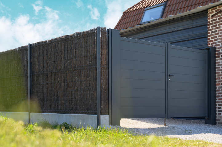 Comment nettoyer un portail en aluminium ?