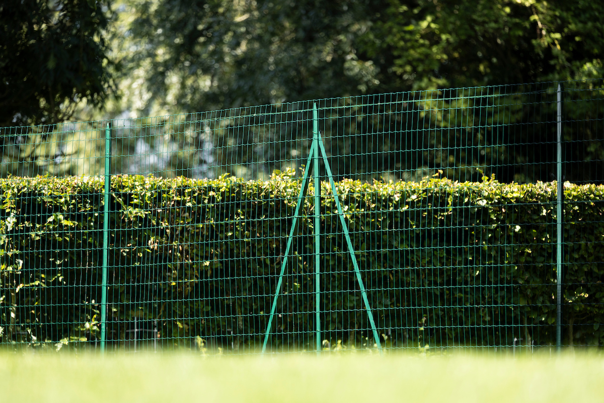 Comment poser un brise-vue sur un grillage ?