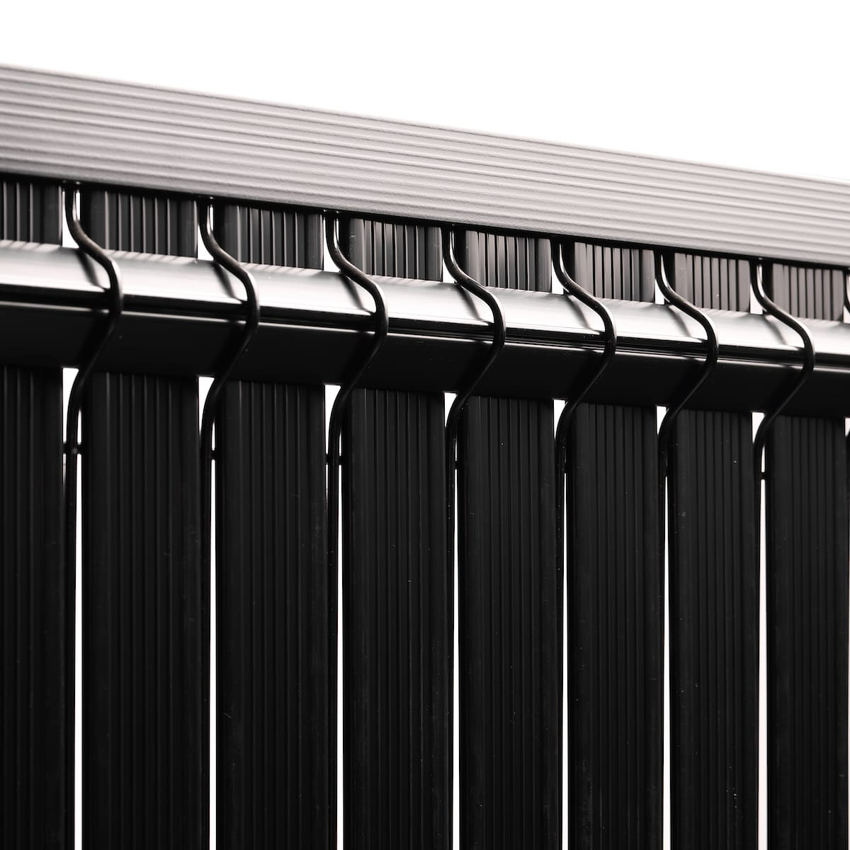 occultation-lattes-pvc-fixup-noir