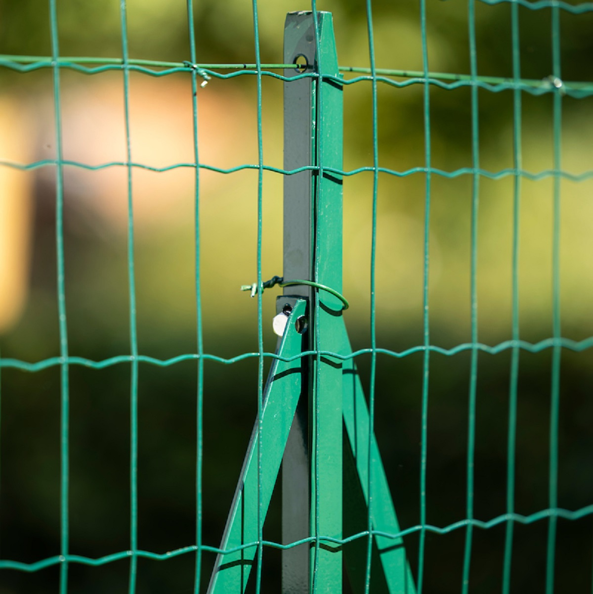 poteau-jambe-de-force-grillage-rouleau